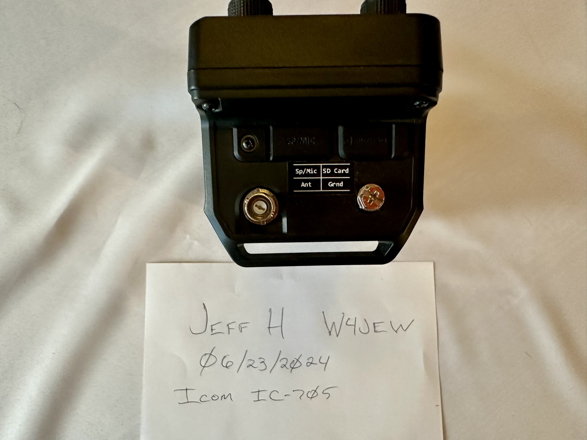 Icom IC-705 - Left Side